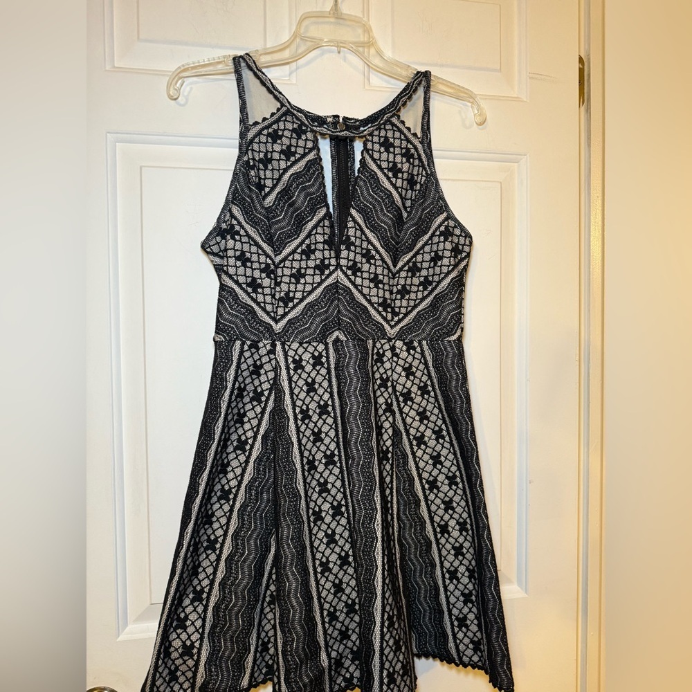 Free People Sz 8 Women’s Miss Connections Black Lace Mini Dress Fit To Flare